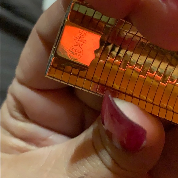 Beautiful Bracket - Picture 3 of 5